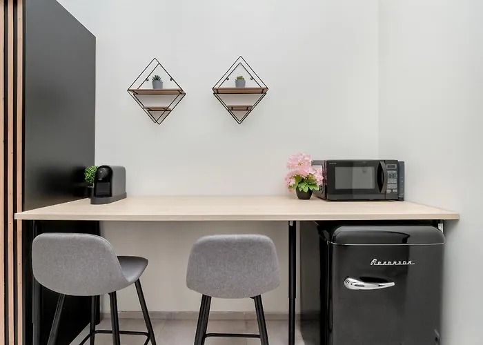 Plocka Comfortable & Modern By Renters * Λοτζ